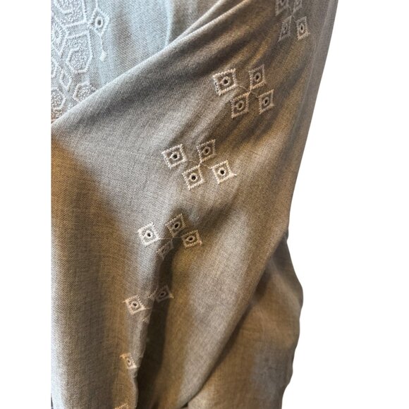 2/$25 ZARA Gray Medium Embroidered Dainty Long Sleeve Blouse - Picture 11 of 14